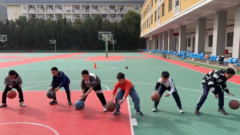 小标题：建造师职业前景与市场需求