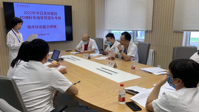 小标题：心理咨询师职业前景分析